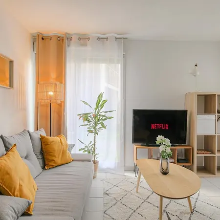 Le Cosy Et Chaleureux Avec Parking Gratuit 아파트